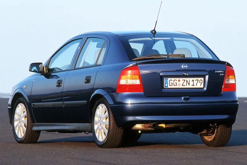 Opel Astra 1.7 2002 photo - 7