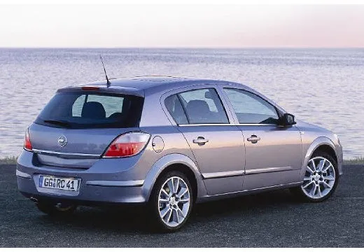 Opel Astra 1.7 2004 photo - 1