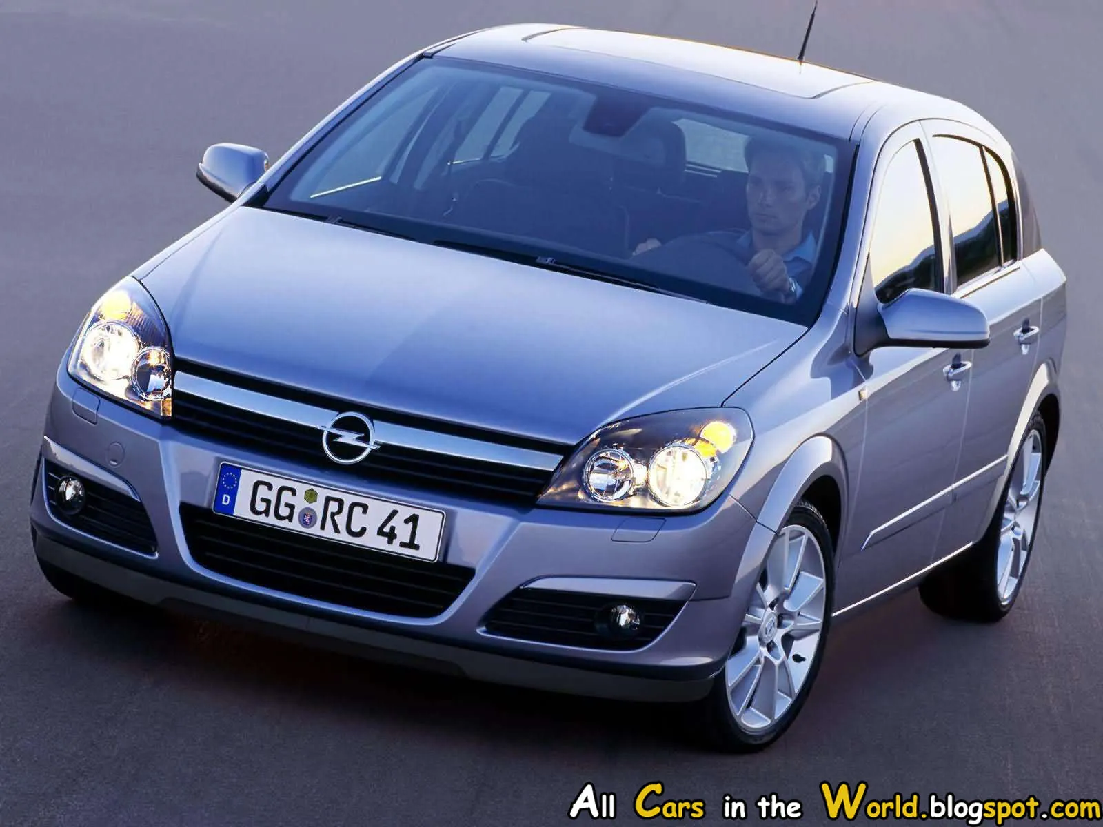 Opel Astra 1.7 2004 photo - 12