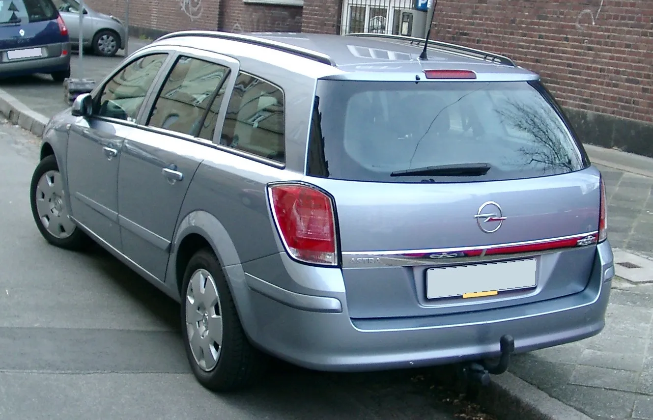 Opel Astra 1.7 2004 photo - 9
