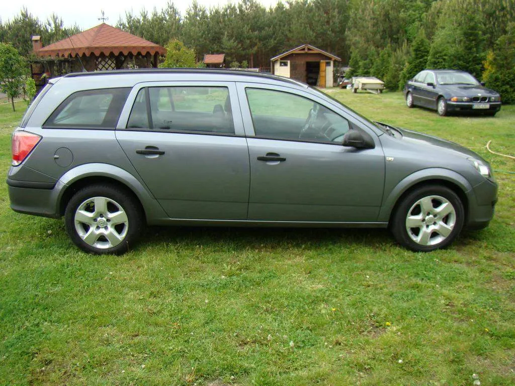 Opel Astra 1.7 2005 photo - 7