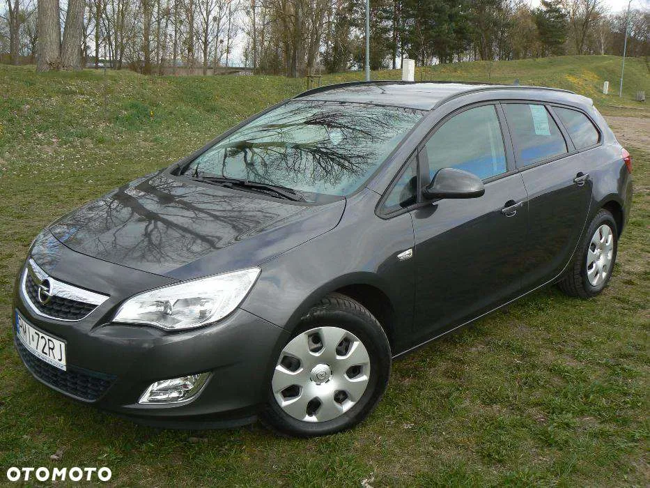 Opel Astra 1.7 2011 photo - 10