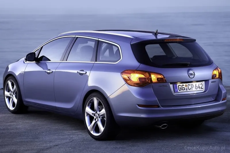 Opel Astra 1.7 2011 photo - 11