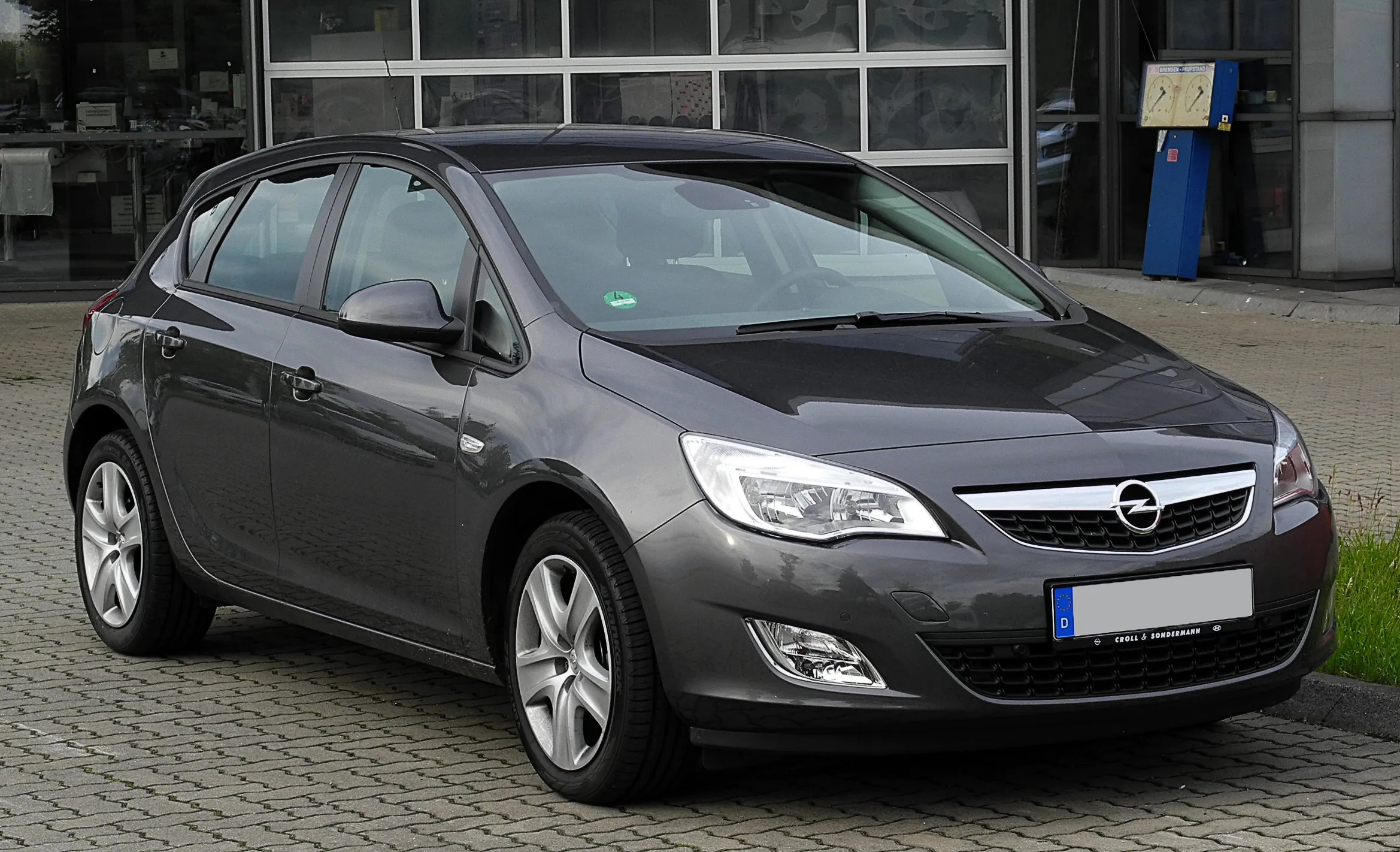 Opel Astra 1.7 2011 photo - 12