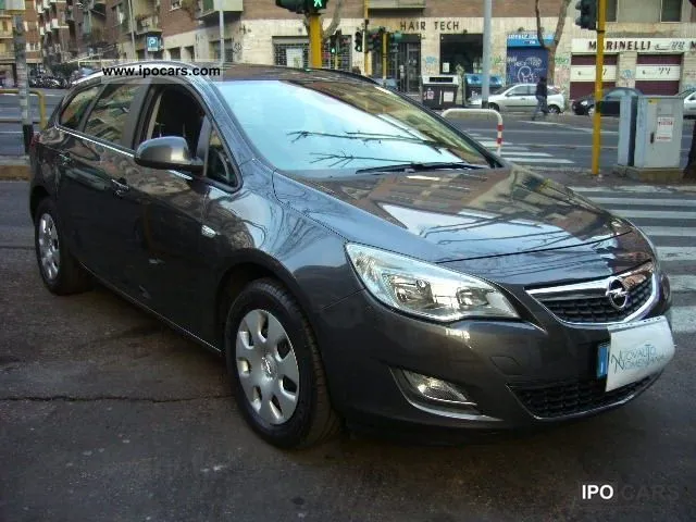 Opel Astra 1.7 2011 photo - 7