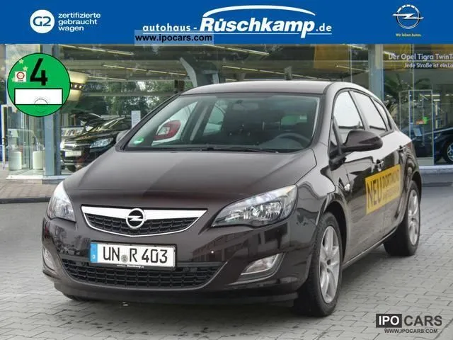 Opel Astra 1.7 2012 photo - 9