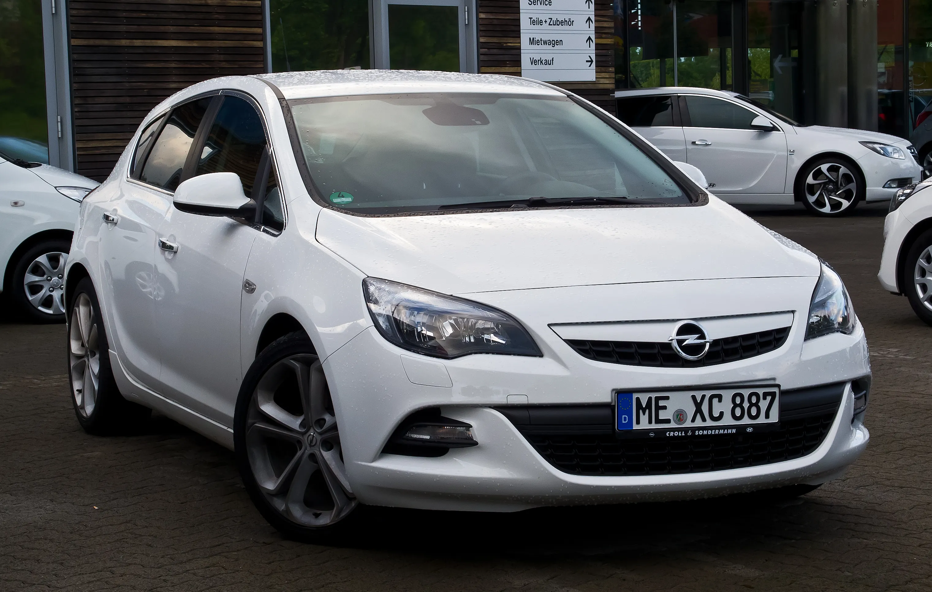 Opel Astra 1.7 2013 photo - 2