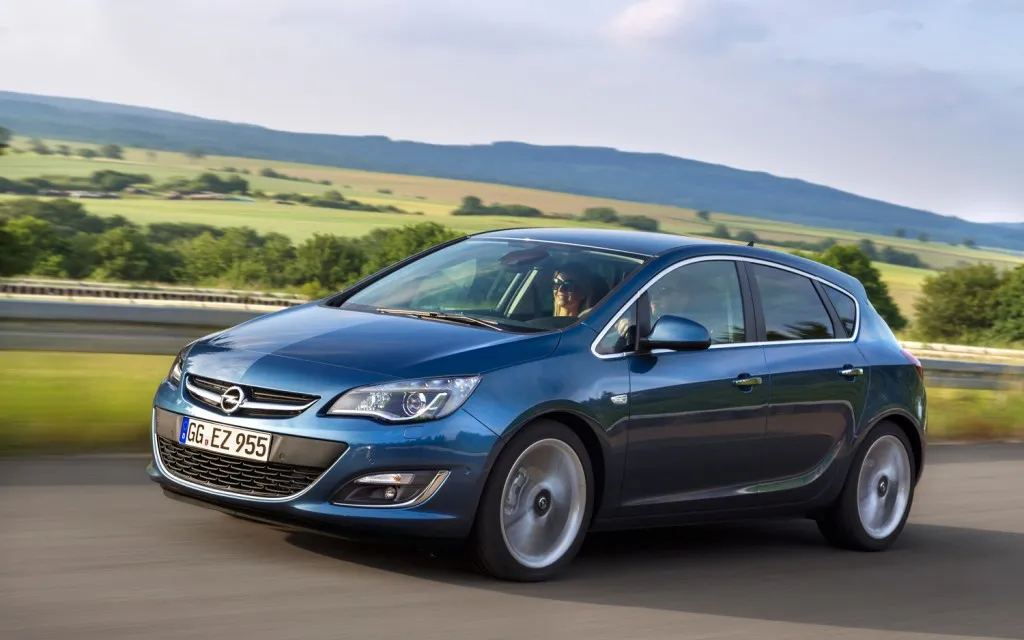 Opel Astra 1.7 2013 photo - 3