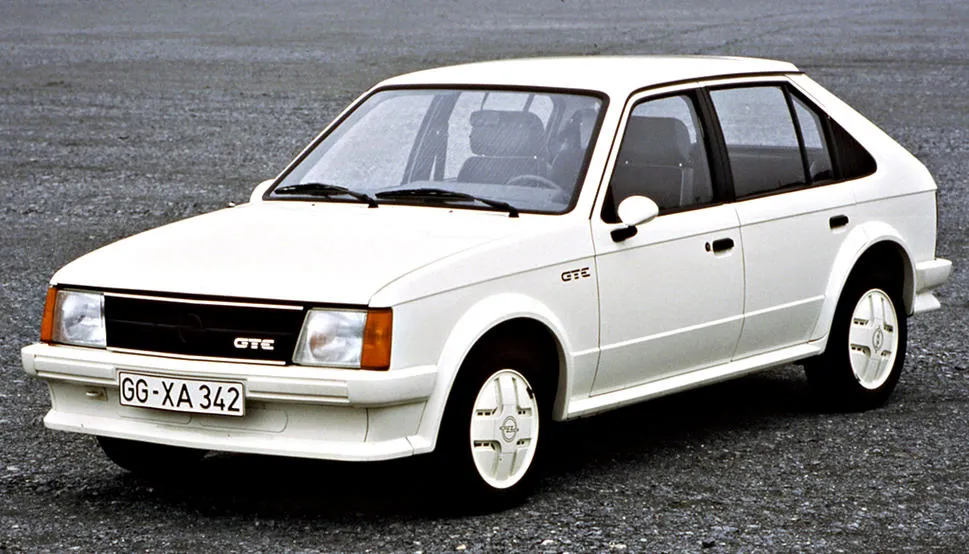 Opel Astra 1.8 1984 photo - 1