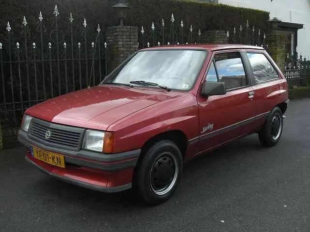 Opel Astra 1.8 1987 photo - 2