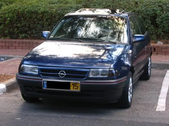 Opel Astra 1.8 1992 photo - 9