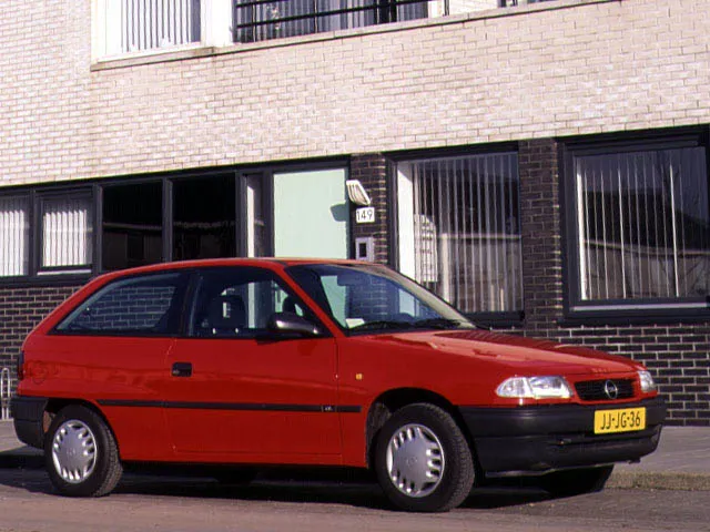Opel Astra 1.8 1994 photo - 9