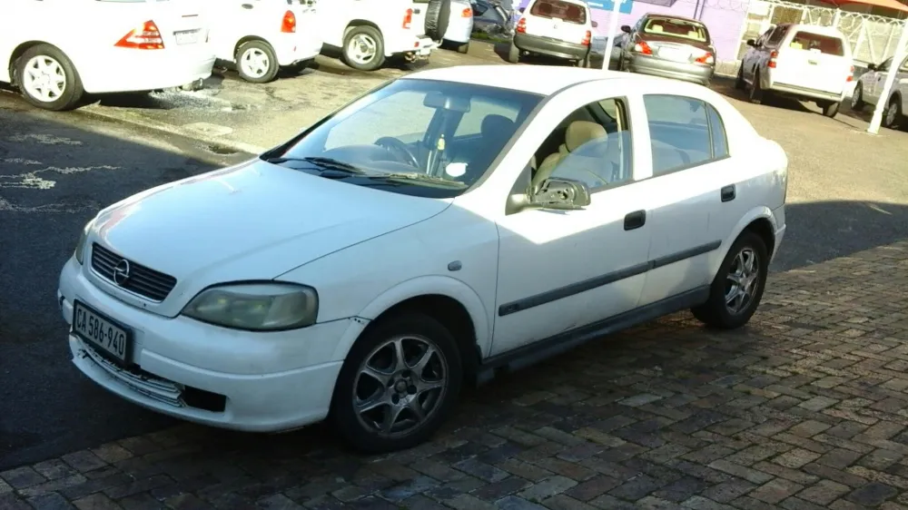 Opel Astra 1.8 2000 photo - 7