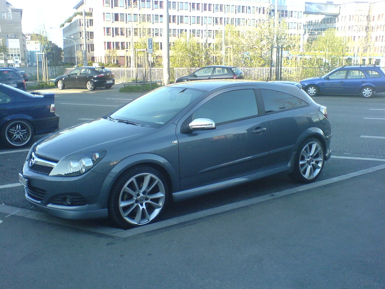 Opel Astra 1.9 2010 photo - 4