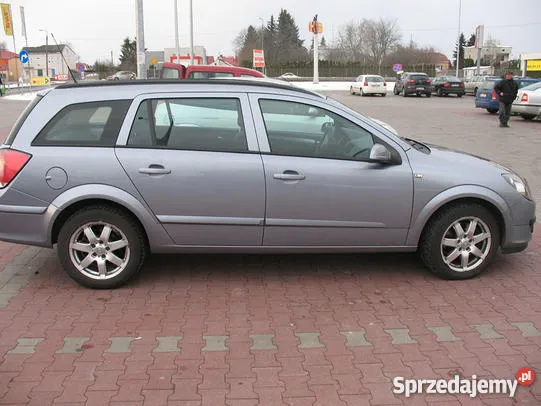 Opel Astra 1.9 2011 photo - 8