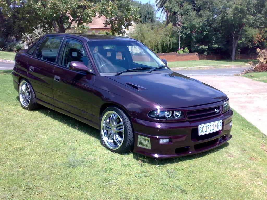 Opel Astra 2.0 1997 photo - 10