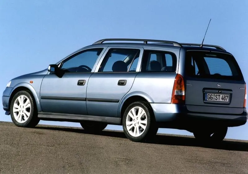 Opel Astra 2.0 1998 photo - 11