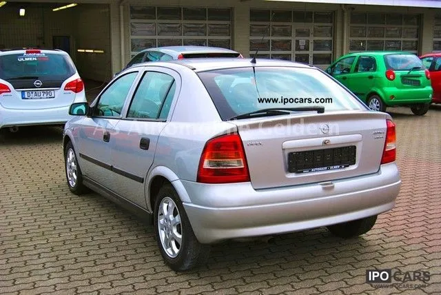 Opel Astra 2.0 2001 photo - 8
