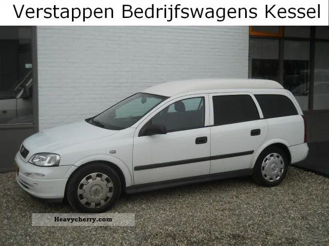 Opel Astra 2.0 2003 photo - 9
