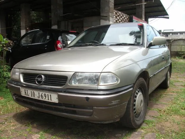 Opel Astra 2.2 1996 photo - 6