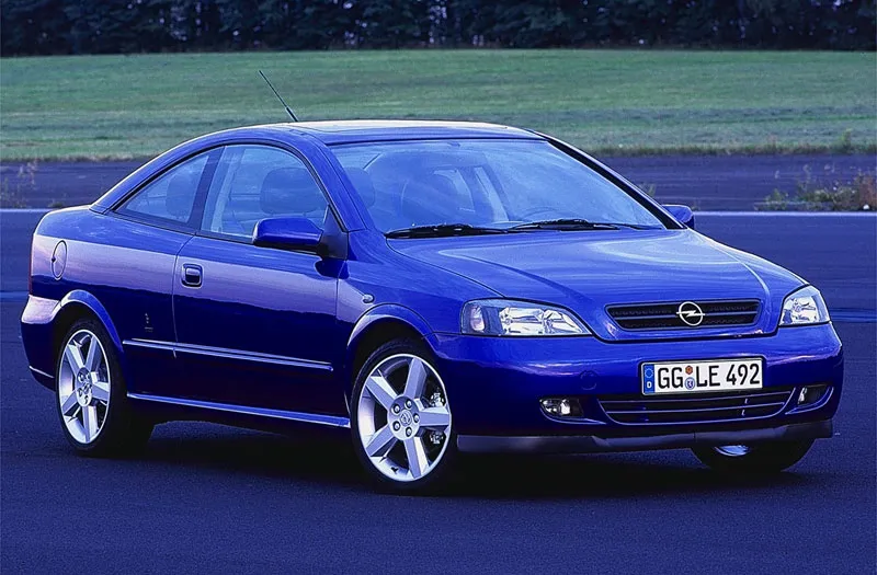 Opel Astra 2.2 1998 photo - 1