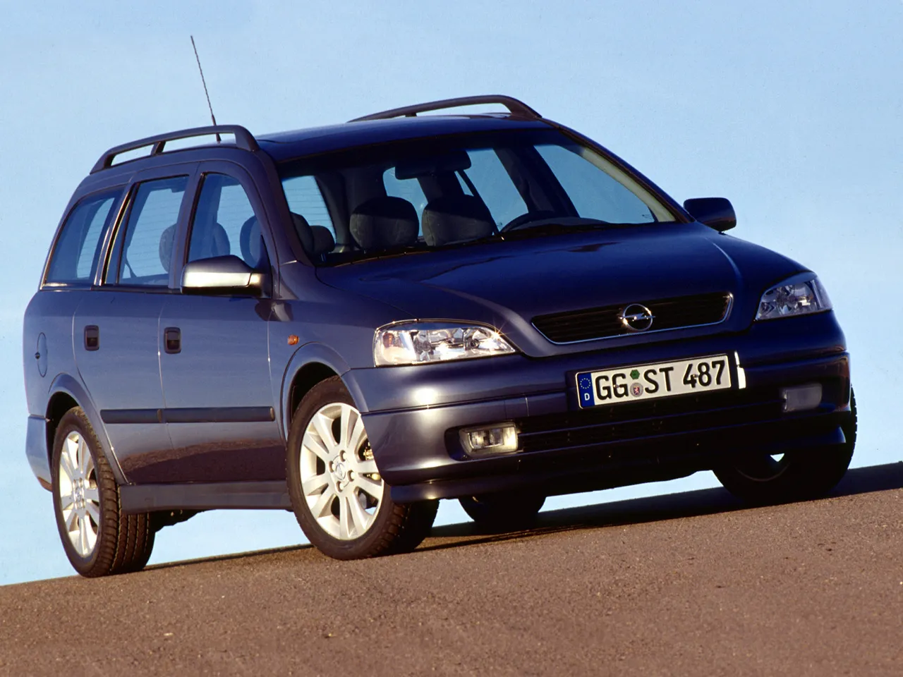 Opel Astra 2.2 1998 photo - 10