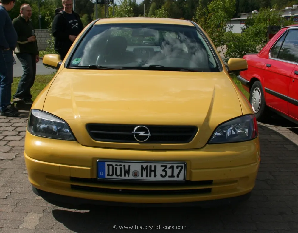 Opel Astra 2.2 1998 photo - 9