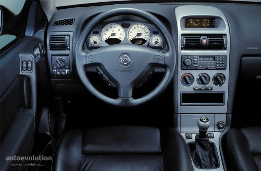 Opel Astra 2.2 2000 photo - 7