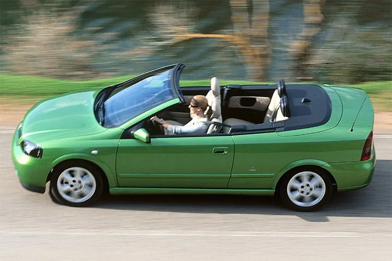 Opel Astra 2.2 2002 photo - 7