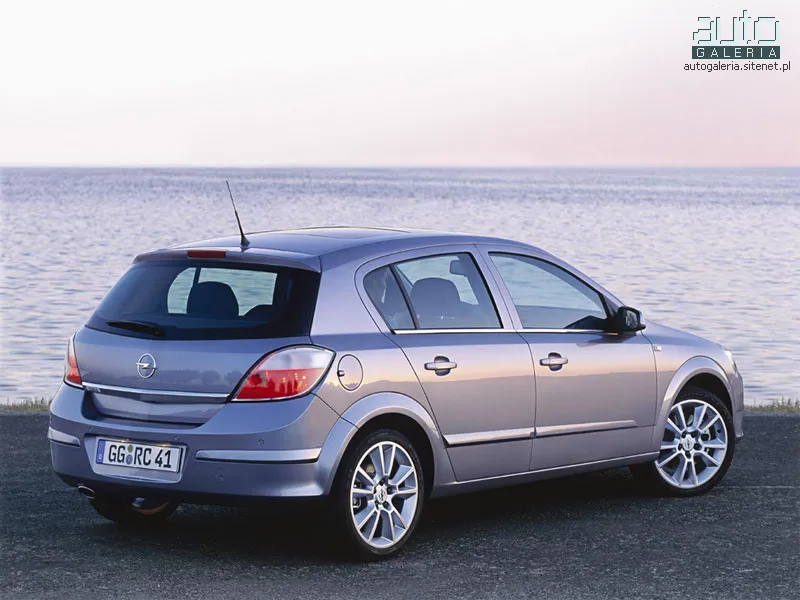 Opel Astra 2.2 2003 photo - 11