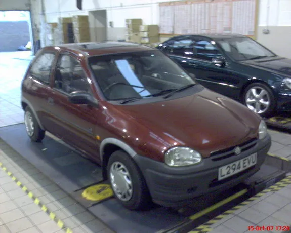 Opel Corsa 1.0 1994 photo - 7