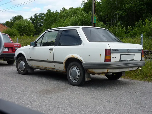 Opel Corsa 1.2 1985 photo - 2