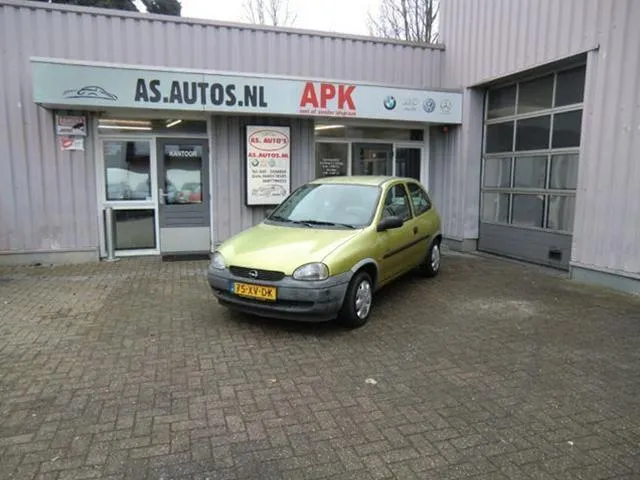 Opel Corsa 1.2i 1997 photo - 7