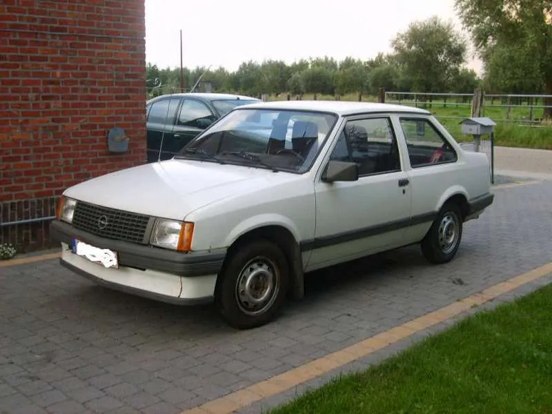 Opel Corsa 1.4 1989 photo - 2