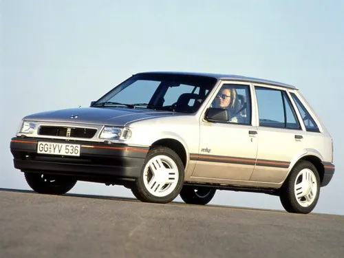 Opel Corsa 1.4 1990 photo - 11