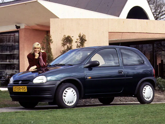 Opel Corsa 1.4 1994 photo - 12