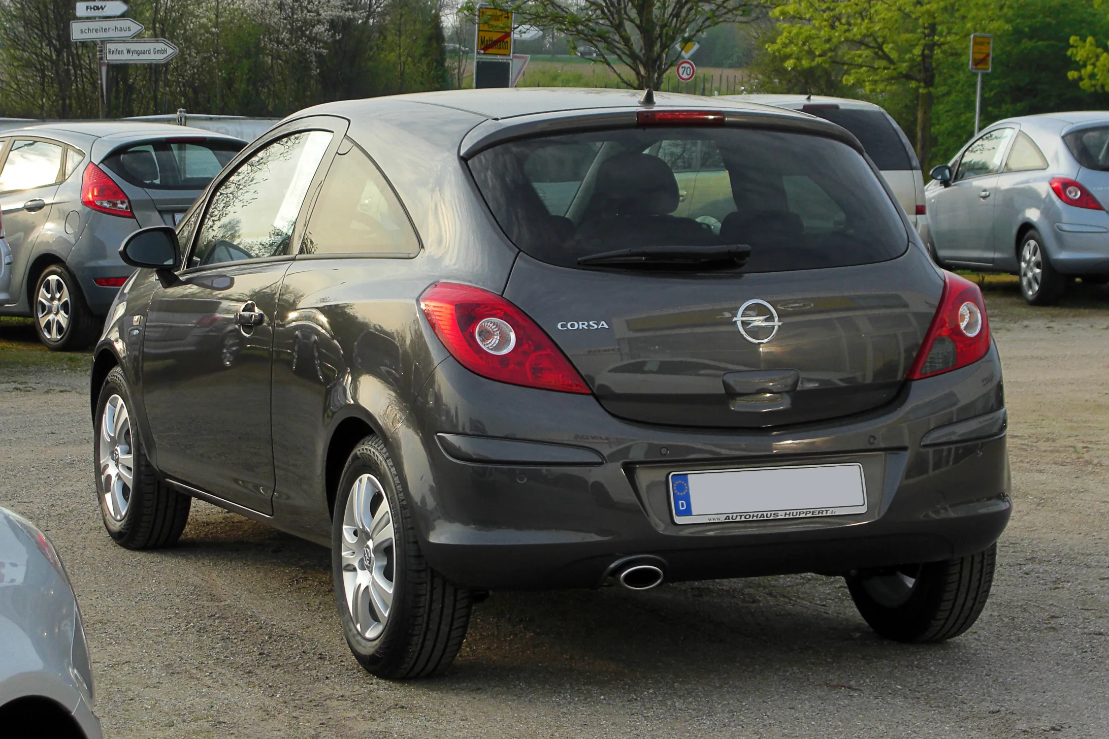 Opel Corsa 1.4 2011 photo - 3