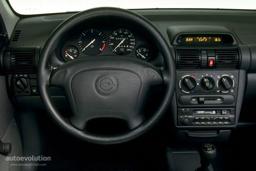 Opel Corsa 1.5 2000 photo - 7