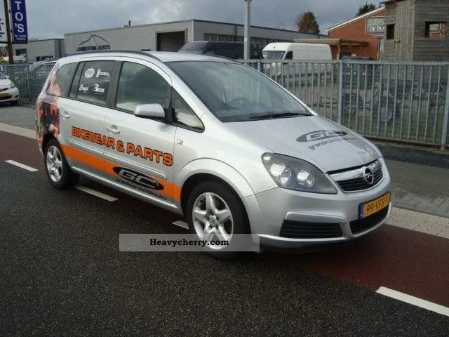 Opel Zafira 1.9 2012 photo - 12