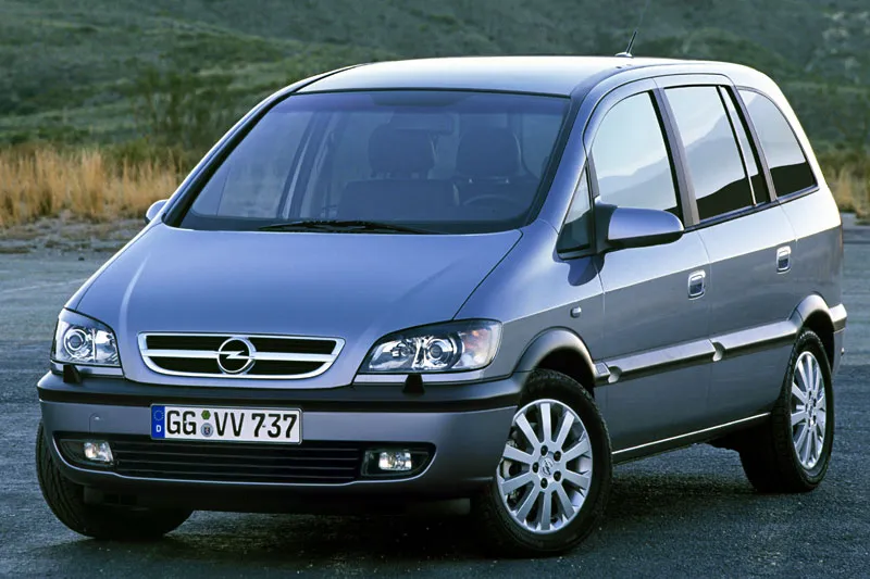 Opel Zafira 2.0 2003 photo - 1