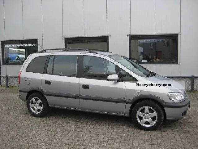 Opel Zafira 2.0 2003 photo - 6