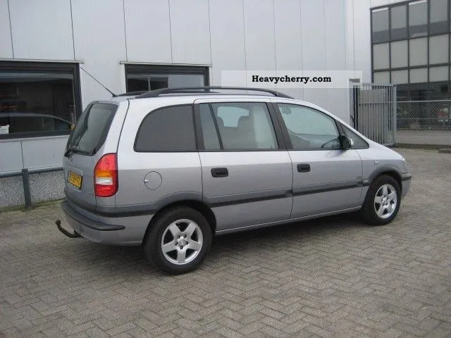 Opel Zafira 2.0 2003 photo - 8