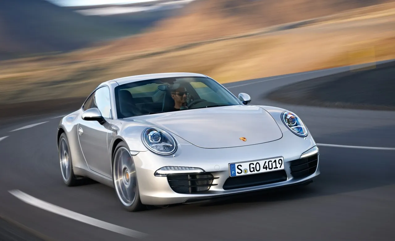 Porsche 911 S 2012 photo - 7