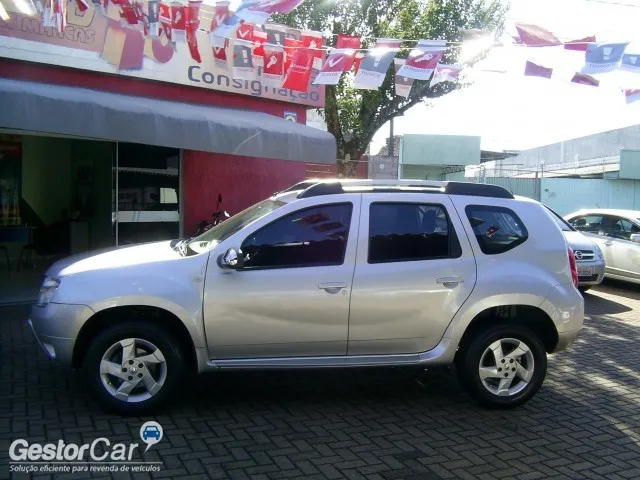 Renault Duster 2.0 2011 photo - 11
