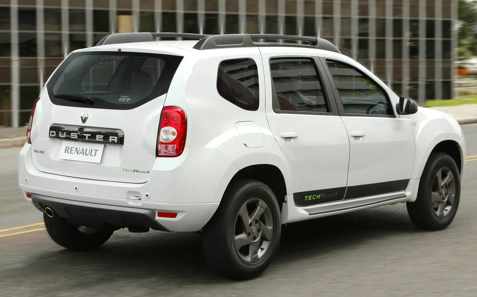 Renault Duster 2.0 2014 photo - 2