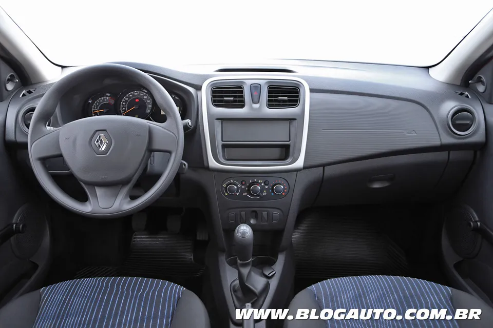 Renault Logan 1.6 2014 photo - 6