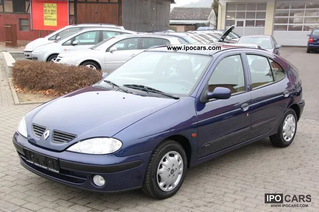 Renault Megane 1.4 2002 photo - 1