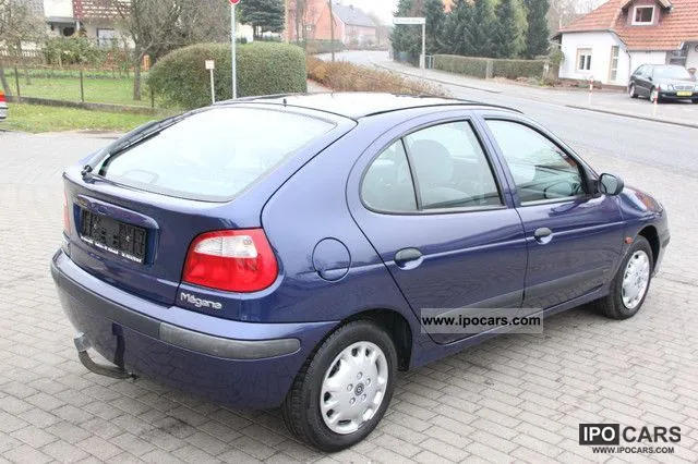 Renault Megane 1.4 2002 photo - 2