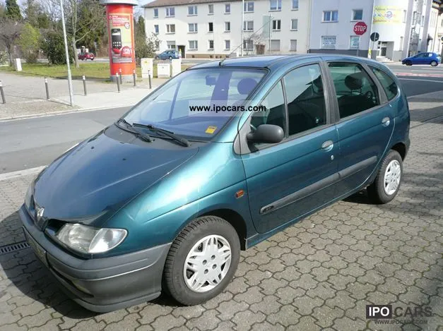 Renault Megane 1.8 1998 photo - 11