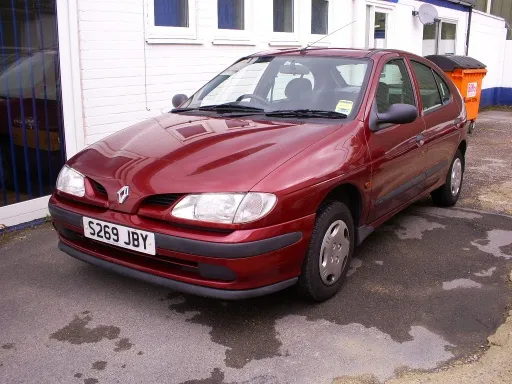 Renault Megane 1.9 1998 photo - 12